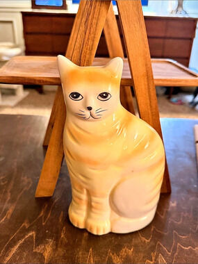 Vintage Cat Figurine in Orange & Cream bank kitschy